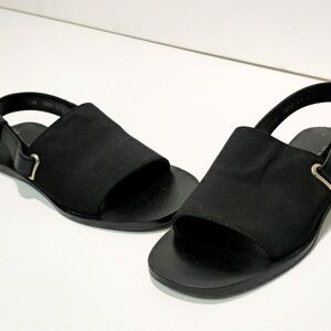 Gucci Black Minimalist Slide Sandals